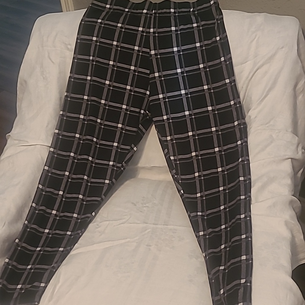 just be Black and White Plaid Lounge Pants - XL